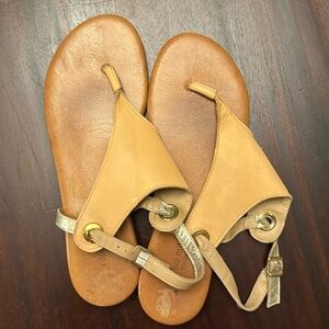 Sophia Milano Made in Italy cream and gold leather sandals size 10